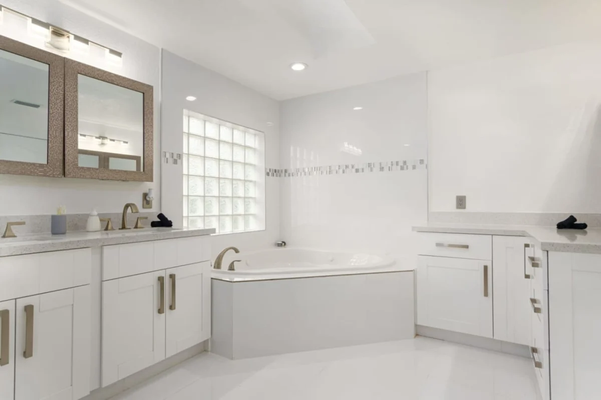 1361 - Airbnb 5 #12