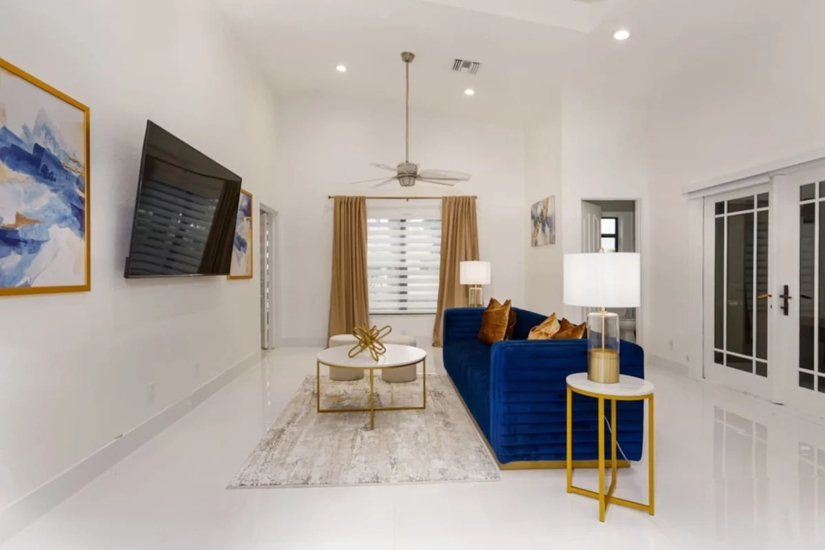 1361 - Airbnb 5 #34