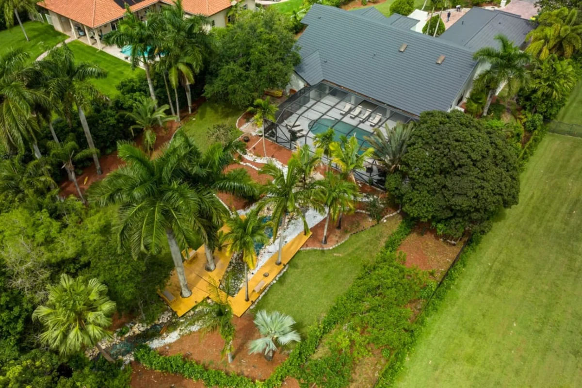 1361 - Airbnb 5 #88