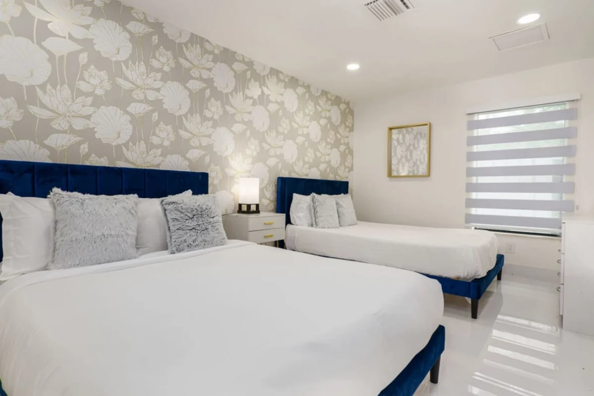 1361 - Airbnb 5 #20