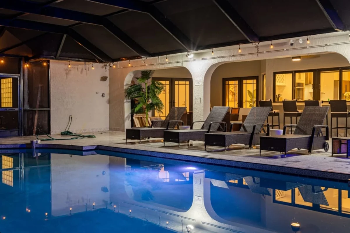 1361 - Airbnb 5 #79