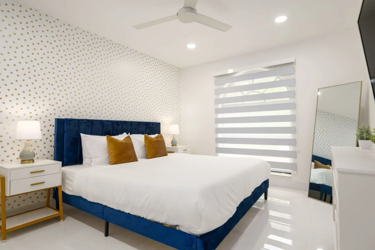 1361 - Airbnb 5 #96