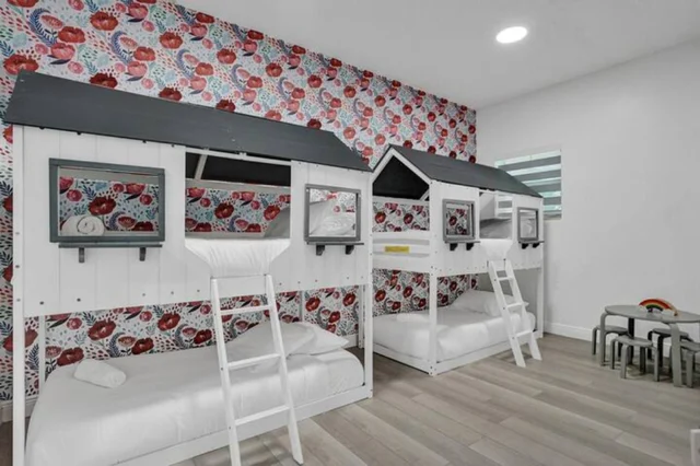 Bedroom 3 image 1