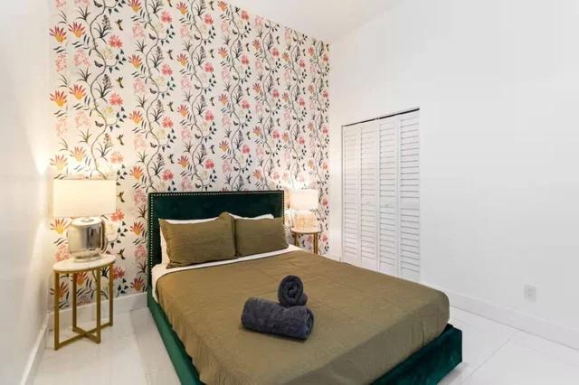 Bedroom 3 image 1