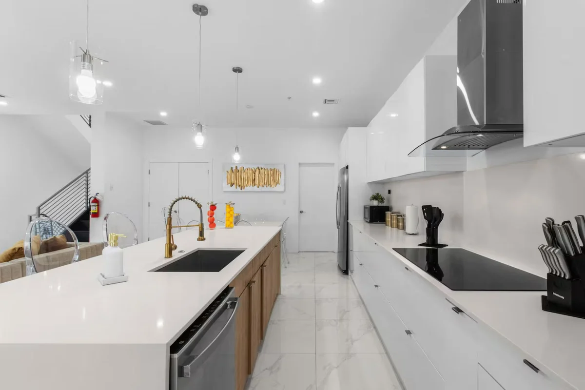 2022 Beach Home, Rooftop Spa #5