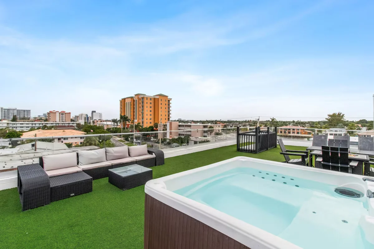 2022 Beach Home, Rooftop Spa #16