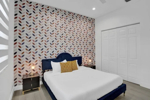 Bedroom 5 image 1