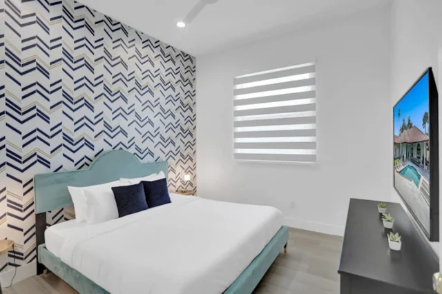 Bedroom 1 image 1