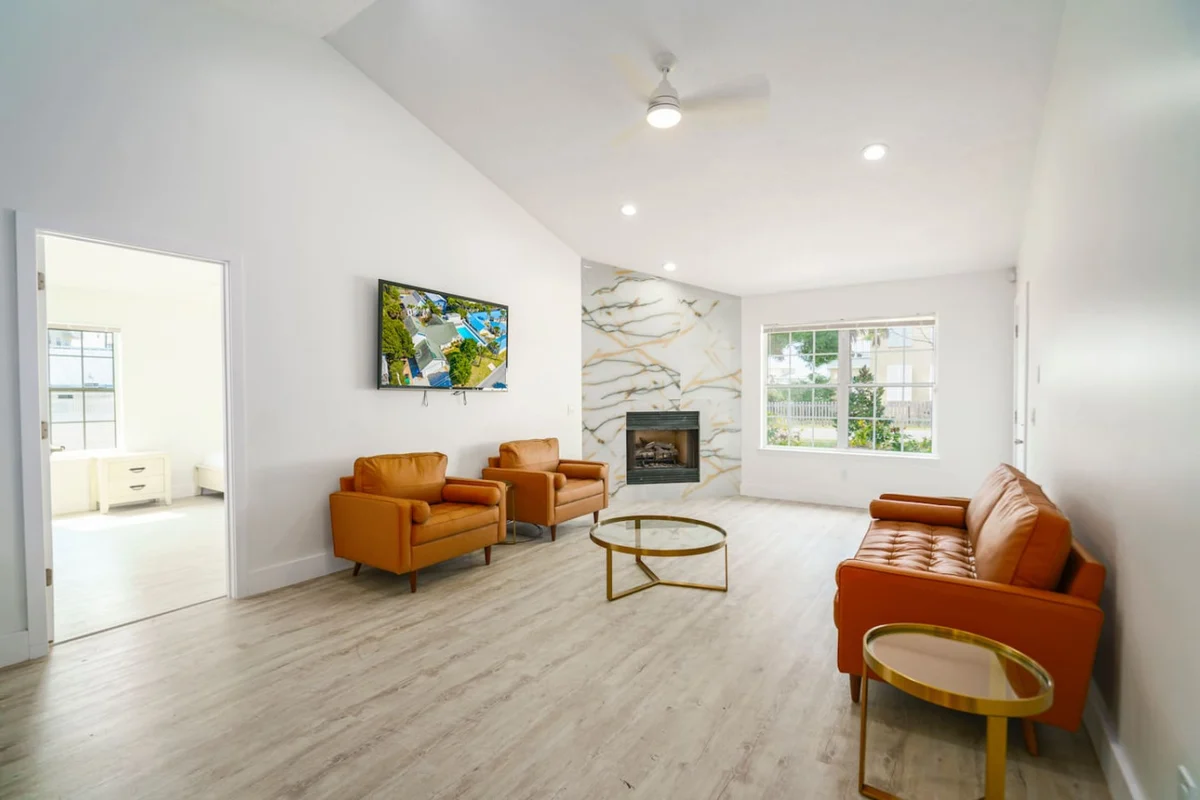 319 New - Airbnb 5 #9