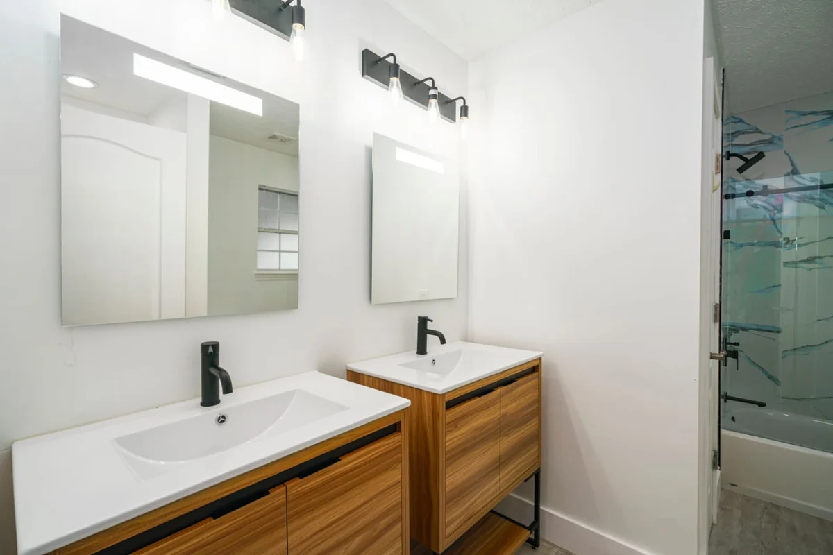 319 New - Airbnb 5 #11