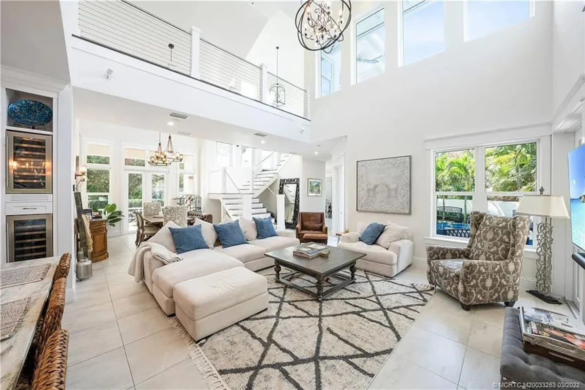 545 Stuart - NORTH #6