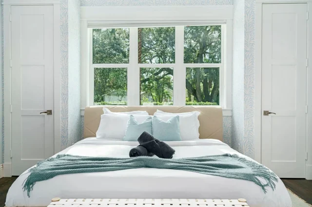 Bedroom 1 image 1