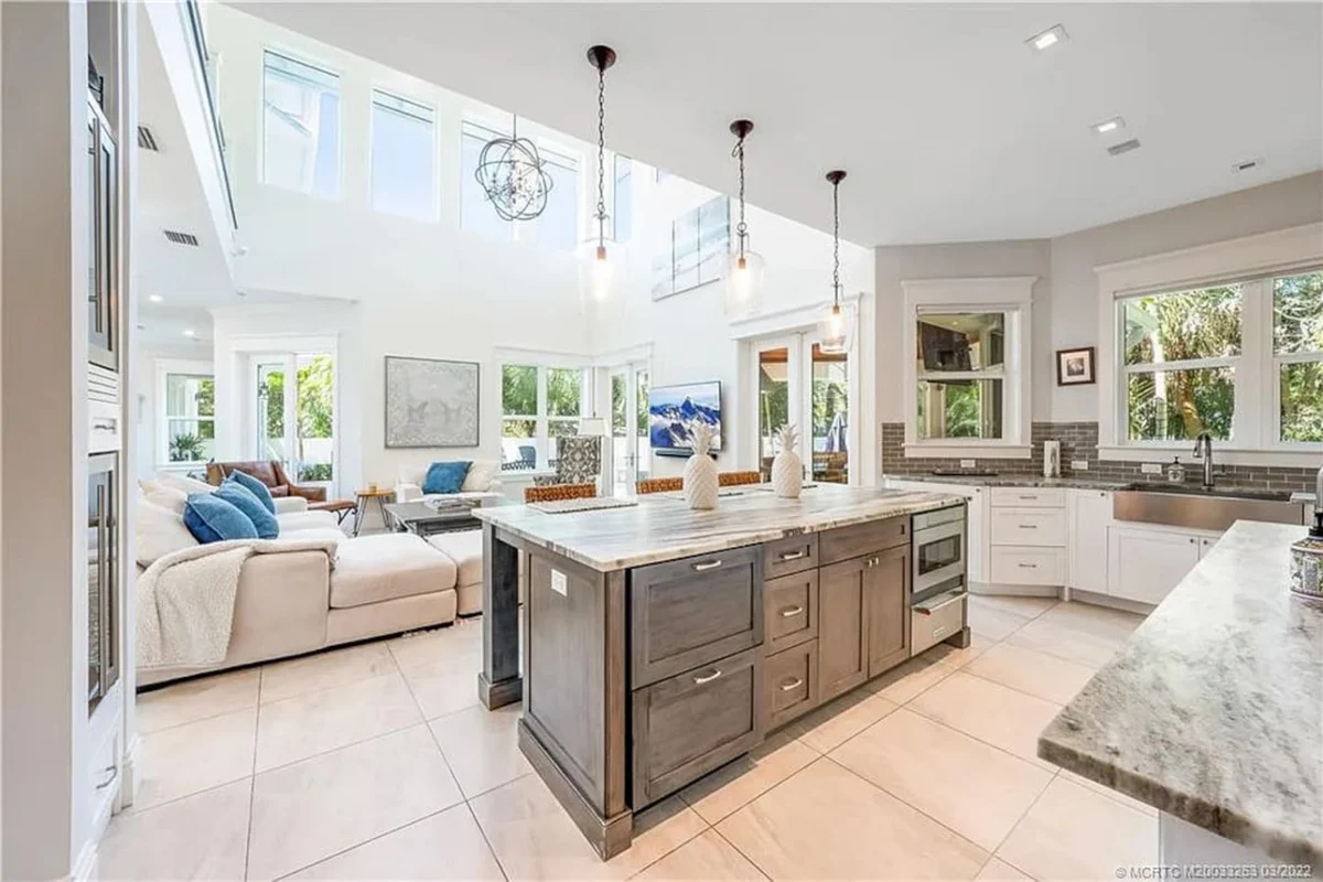 545 Stuart - NORTH #28
