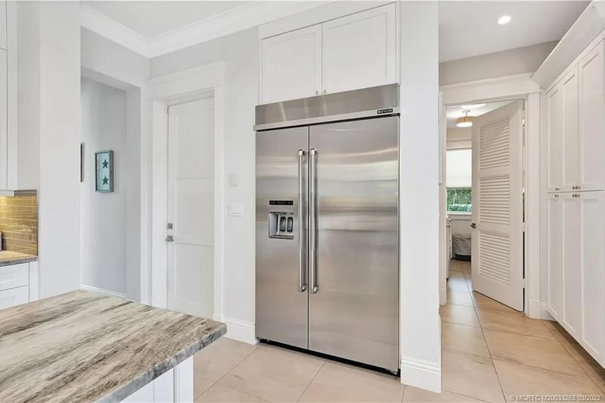 545 Stuart - NORTH #45