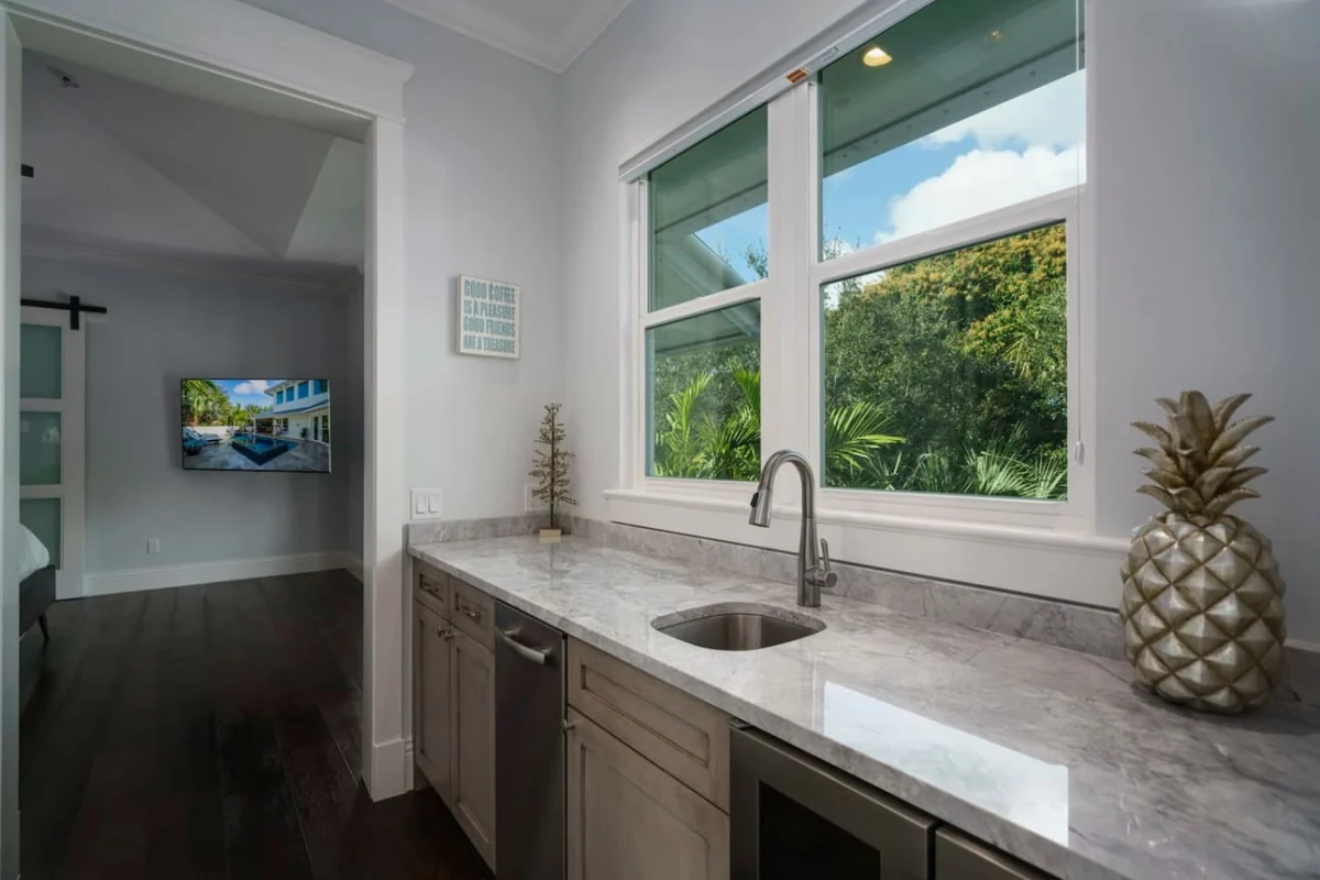 545 Stuart - NORTH #77