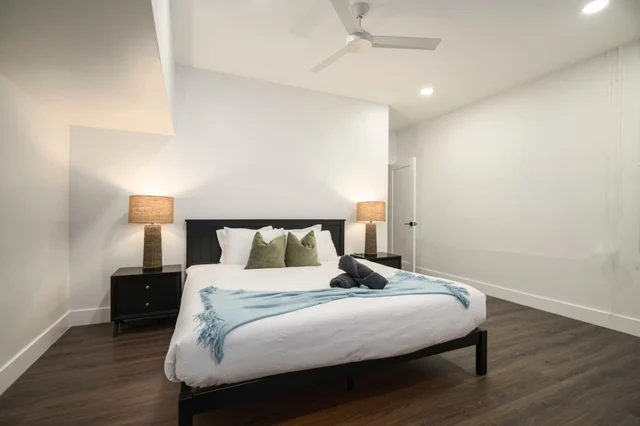 Bedroom 4 image 1