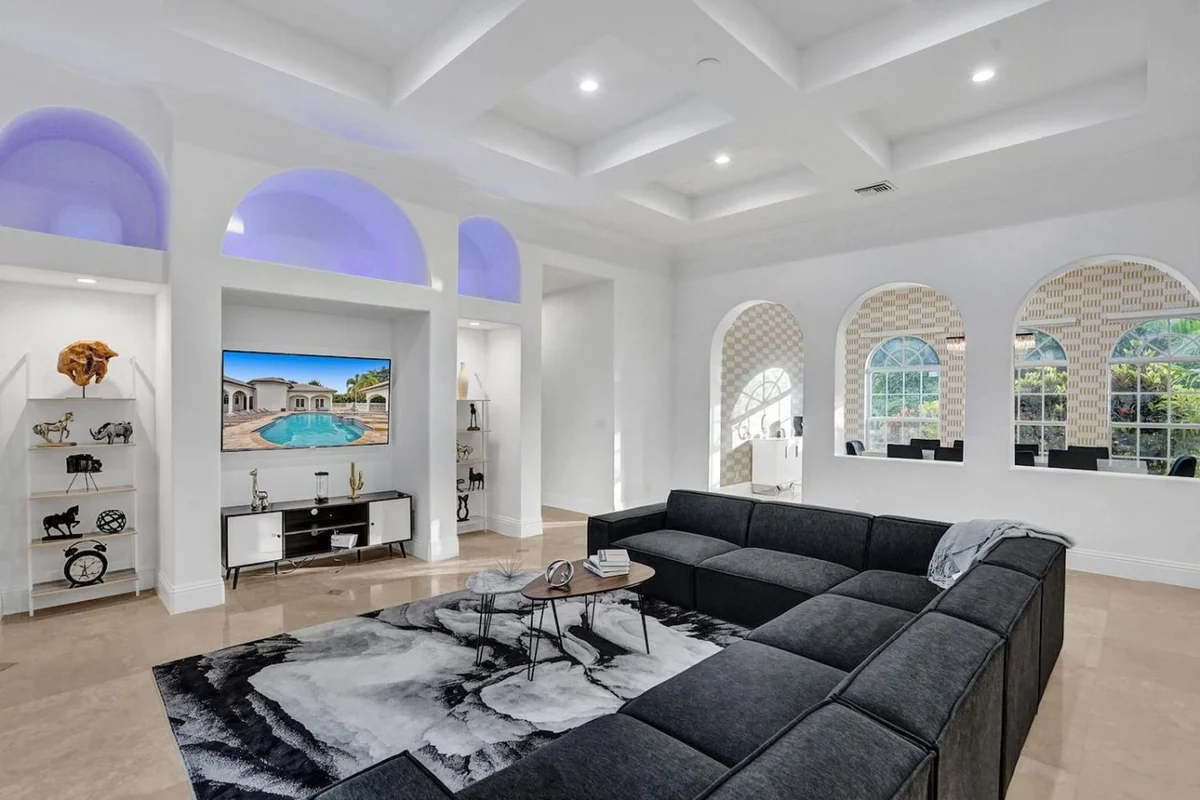 7000sf Mansion/Gameroom/Theater/Heated Pool #9