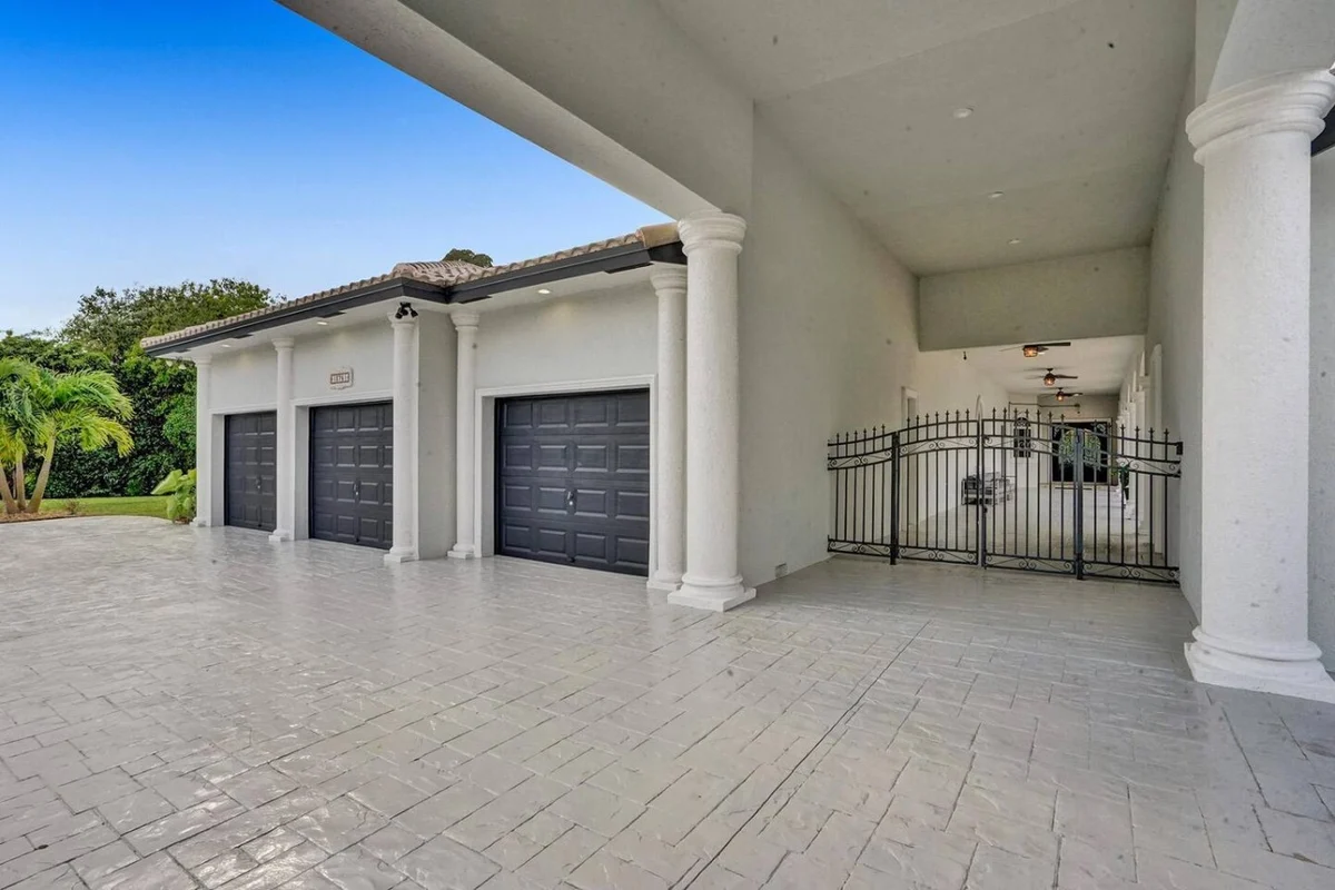 7000sf Mansion/Gameroom/Theater/Heated Pool #84