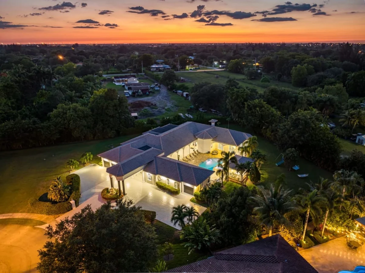 7000sf Mansion/Gameroom/Theater/Heated Pool #101