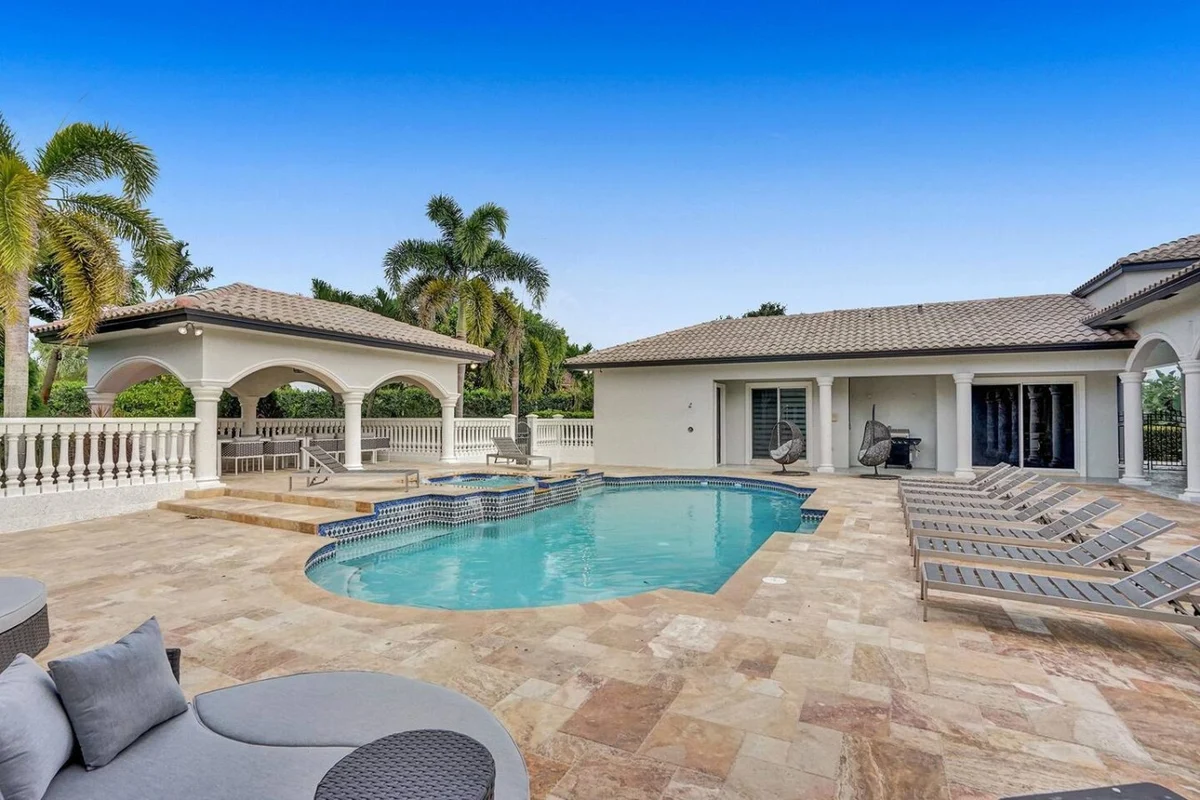 7000sf Mansion/Gameroom/Theater/Heated Pool #138
