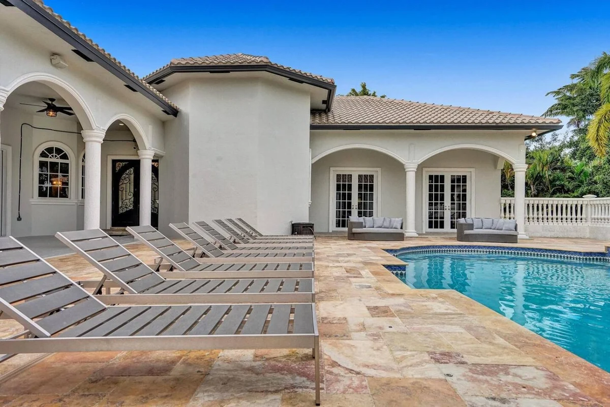 7000sf Mansion/Gameroom/Theater/Heated Pool #124