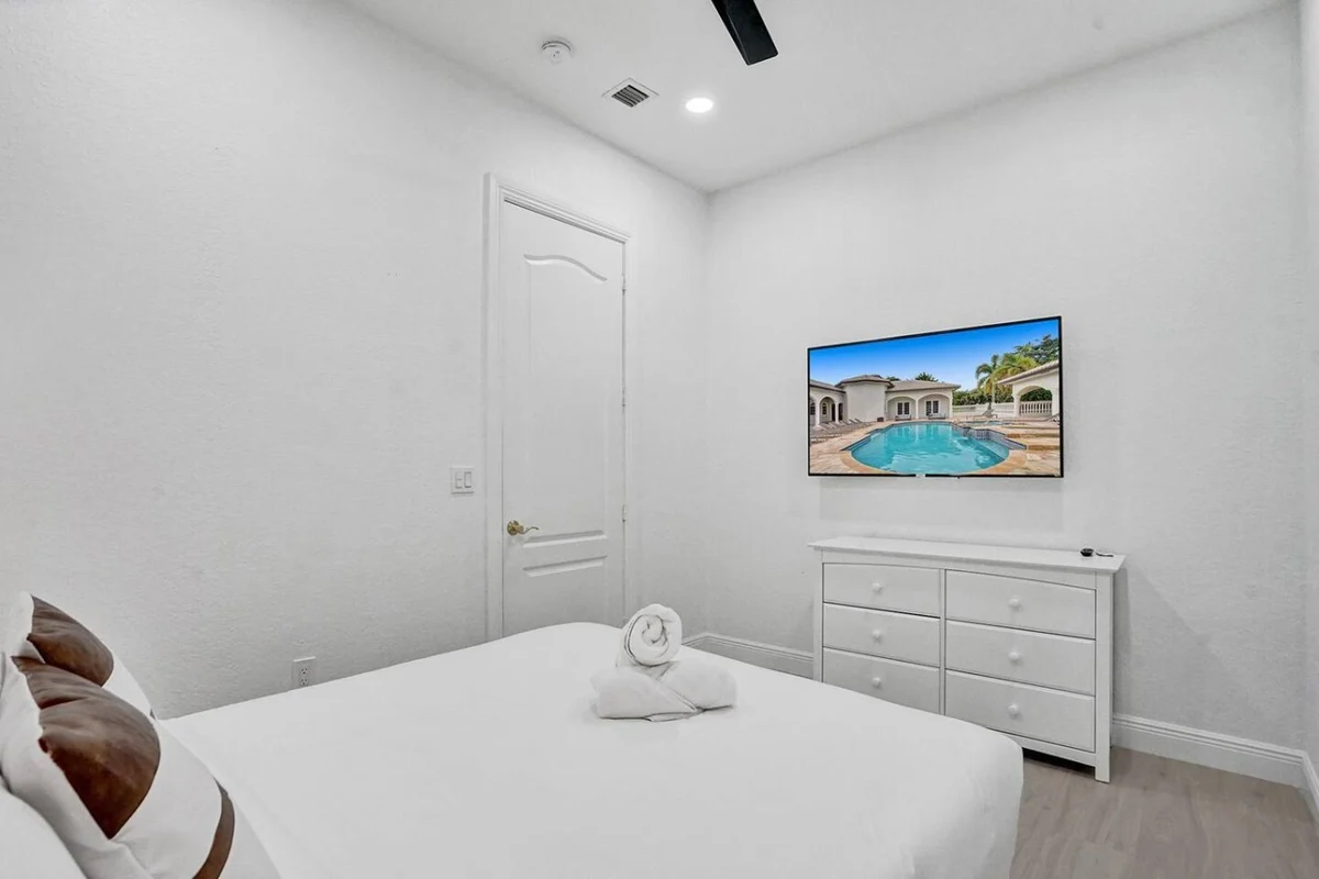7000sf Mansion/Gameroom/Theater/Heated Pool #22