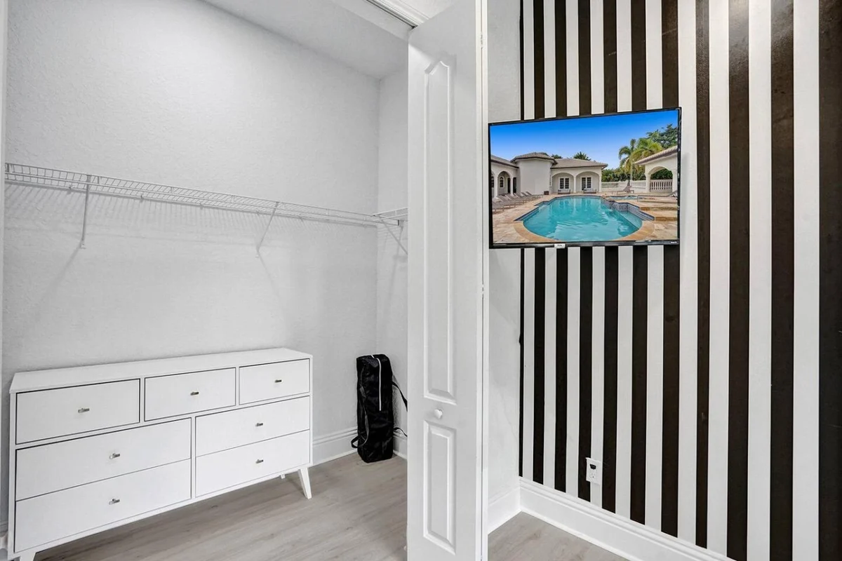 7000sf Mansion/Gameroom/Theater/Heated Pool #159