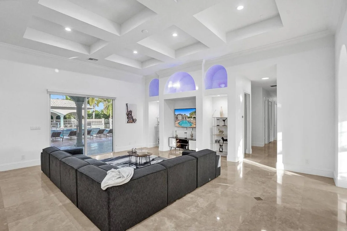 7000sf Mansion/Gameroom/Theater/Heated Pool #63