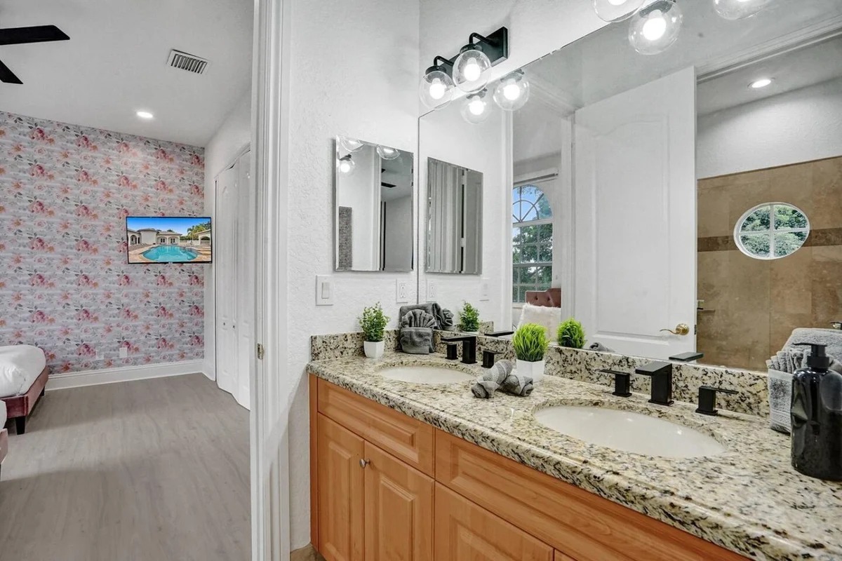 7000sf Mansion/Gameroom/Theater/Heated Pool #28