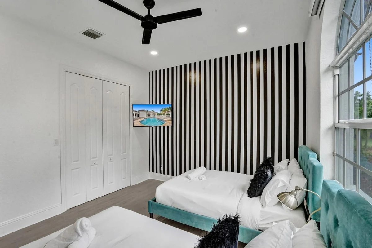 7000sf Mansion/Gameroom/Theater/Heated Pool #40