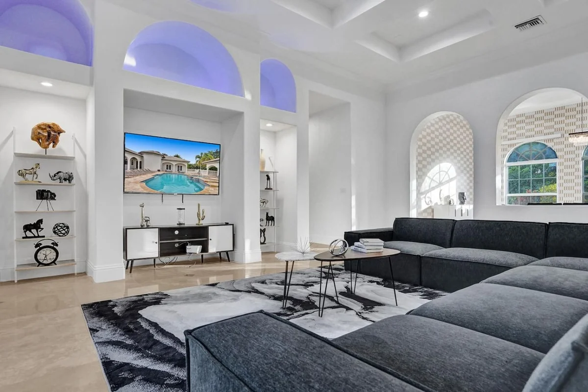 7000sf Mansion/Gameroom/Theater/Heated Pool #81