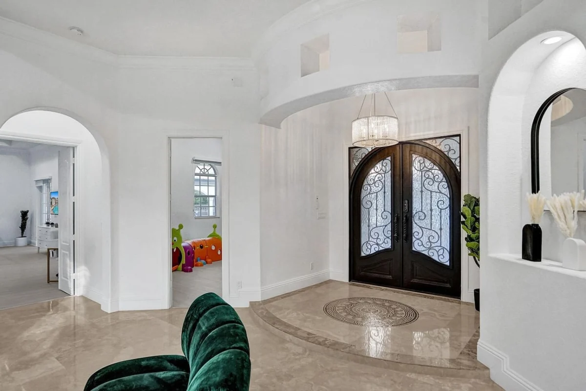 7000sf Mansion/Gameroom/Theater/Heated Pool #99