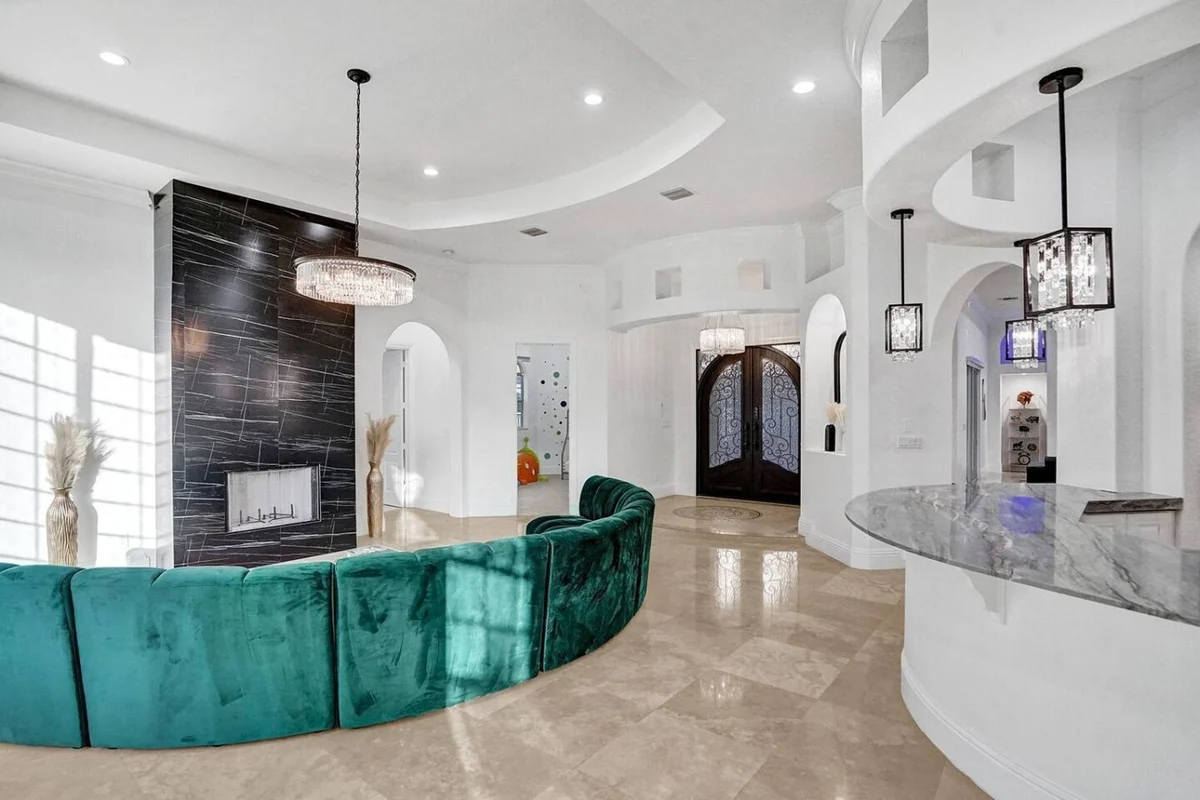7000sf Mansion/Gameroom/Theater/Heated Pool #94