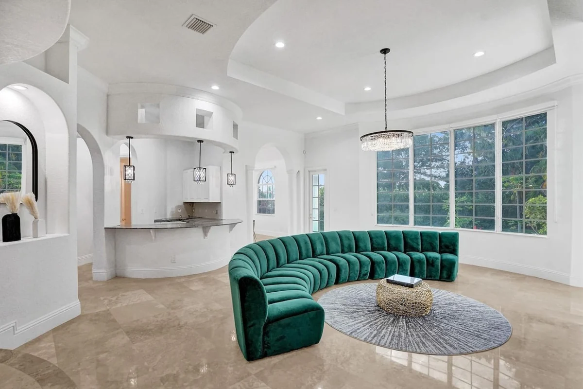 7000sf Mansion/Gameroom/Theater/Heated Pool #100
