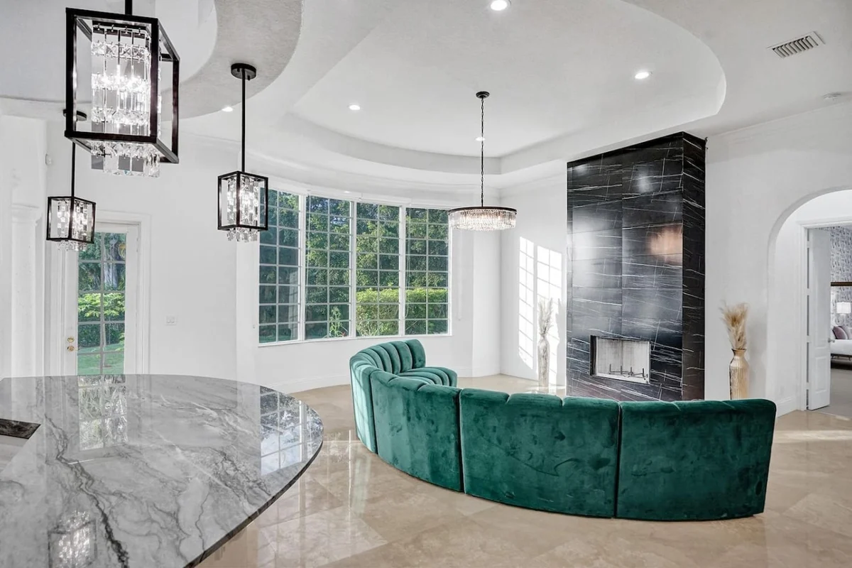 7000sf Mansion/Gameroom/Theater/Heated Pool #110