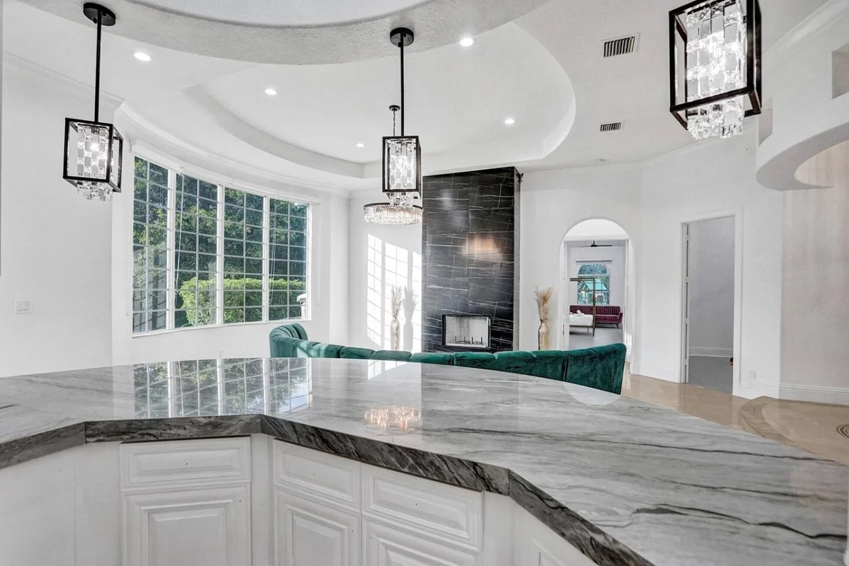 7000sf Mansion/Gameroom/Theater/Heated Pool #82