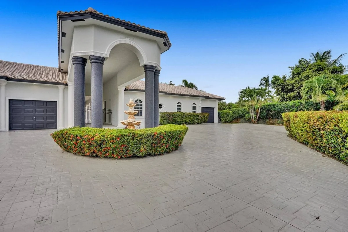 7000sf Mansion/Gameroom/Theater/Heated Pool #129
