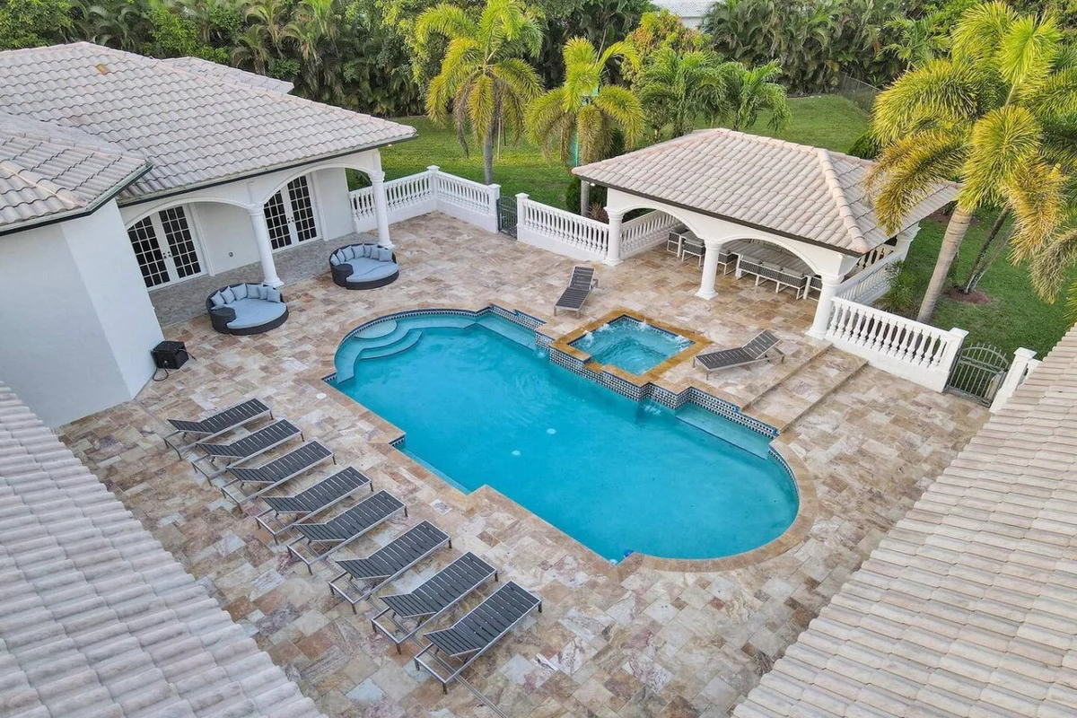 7000sf Mansion/Gameroom/Theater/Heated Pool #154