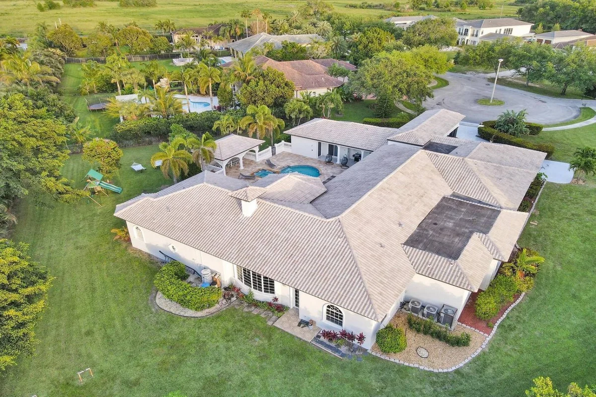7000sf Mansion/Gameroom/Theater/Heated Pool #137