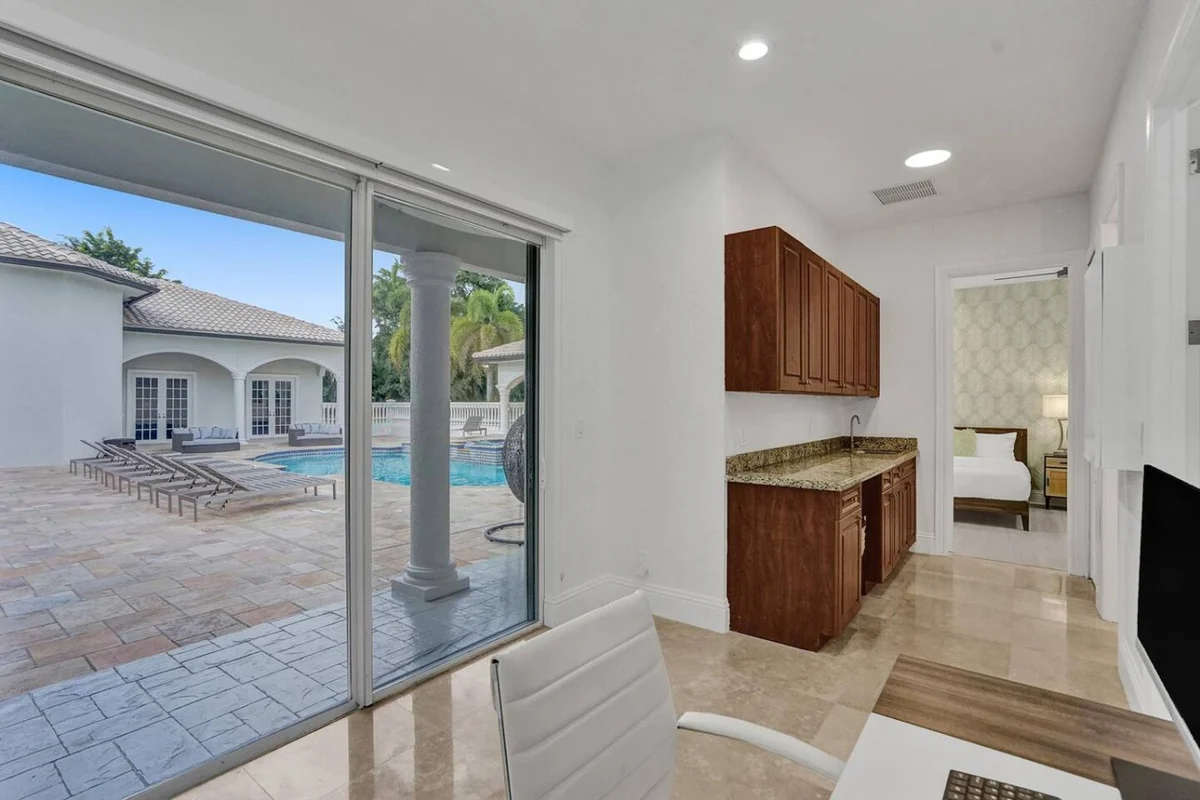 7000sf Mansion/Gameroom/Theater/Heated Pool #123