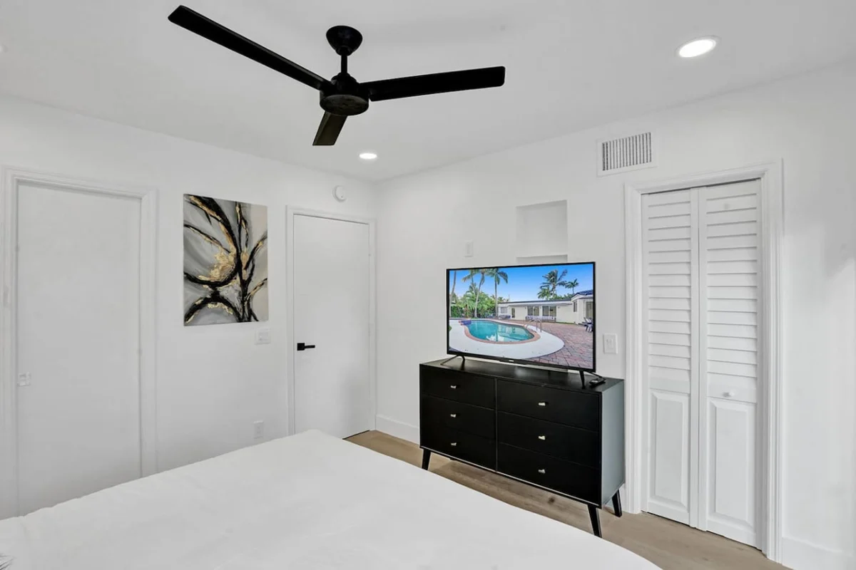 725 - Airbnb 5 #36