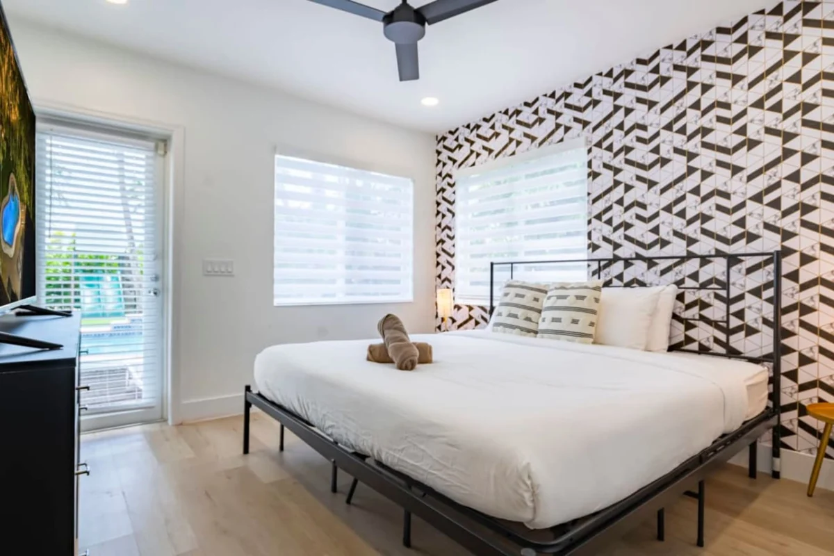 725 - Airbnb 5 #92