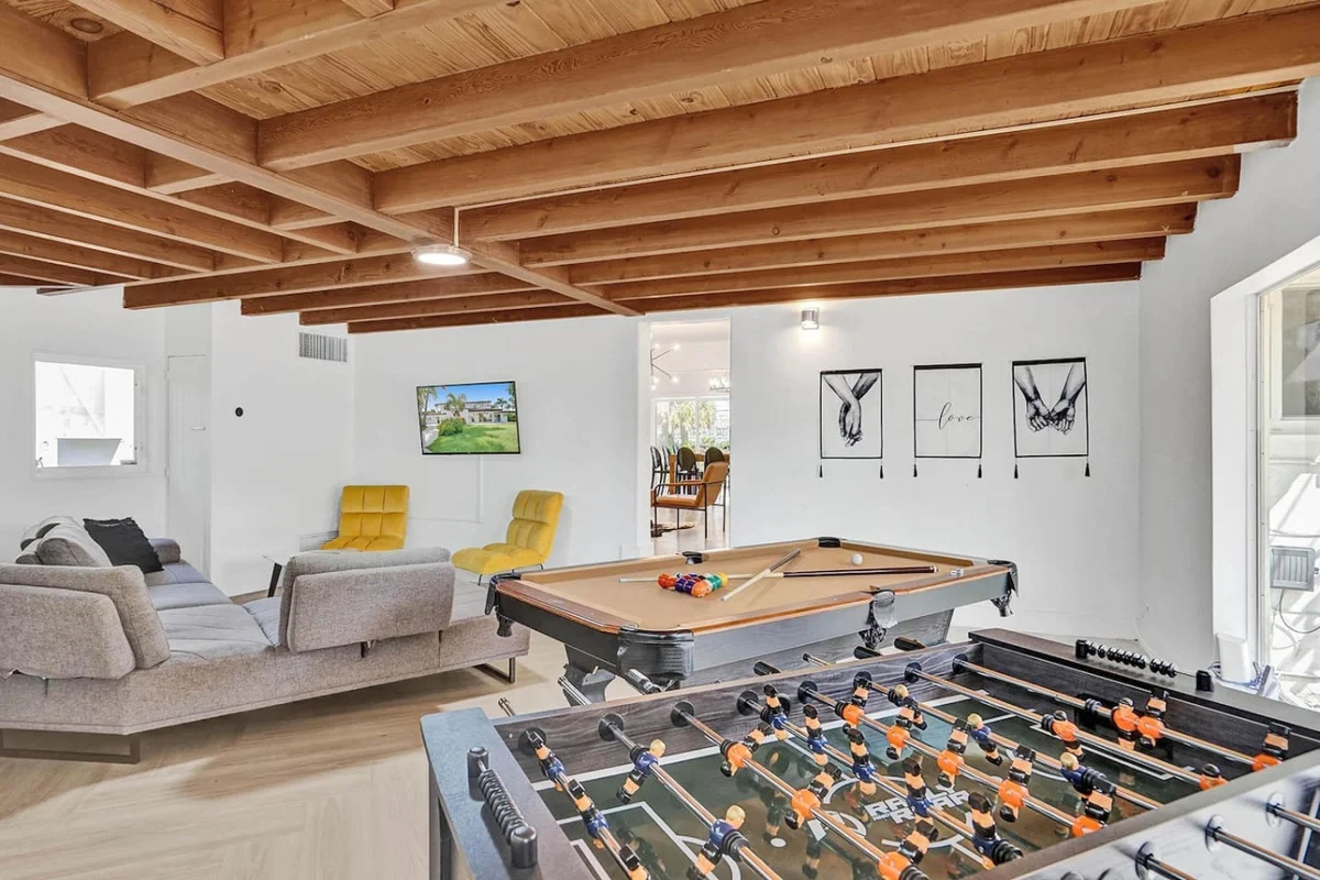 911 - Airbnb 5 #66