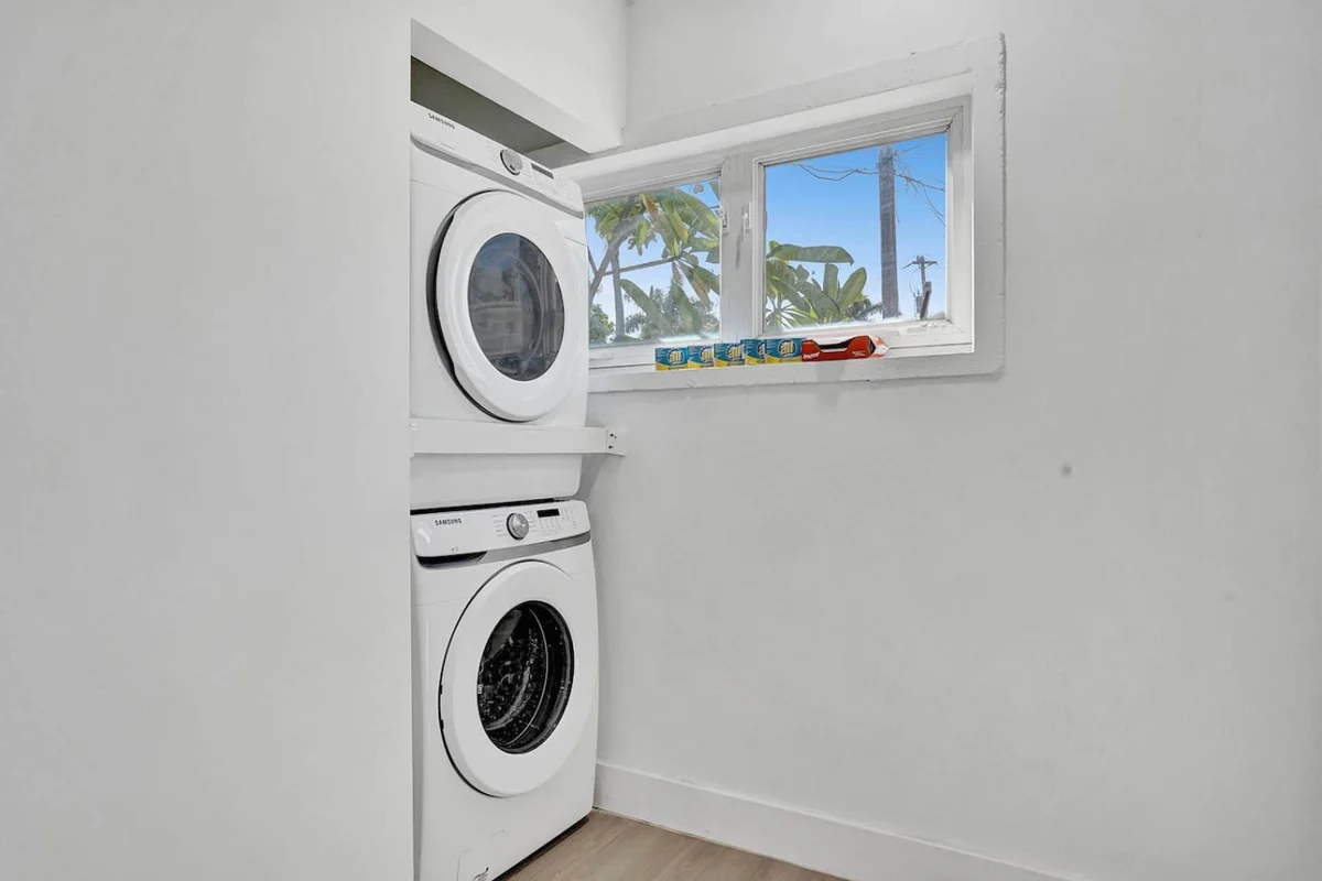 911 - Airbnb 5 #19