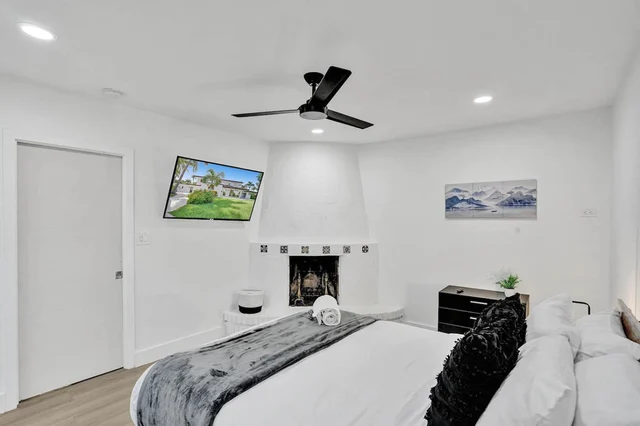 Bedroom 3 image 1