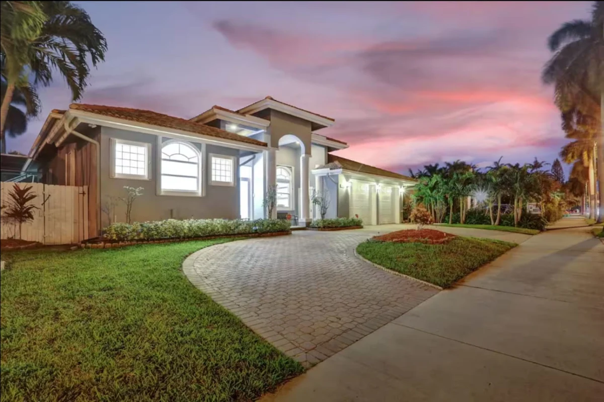 Luxury 6BR Near Beach w/ Pool & Game Room #7