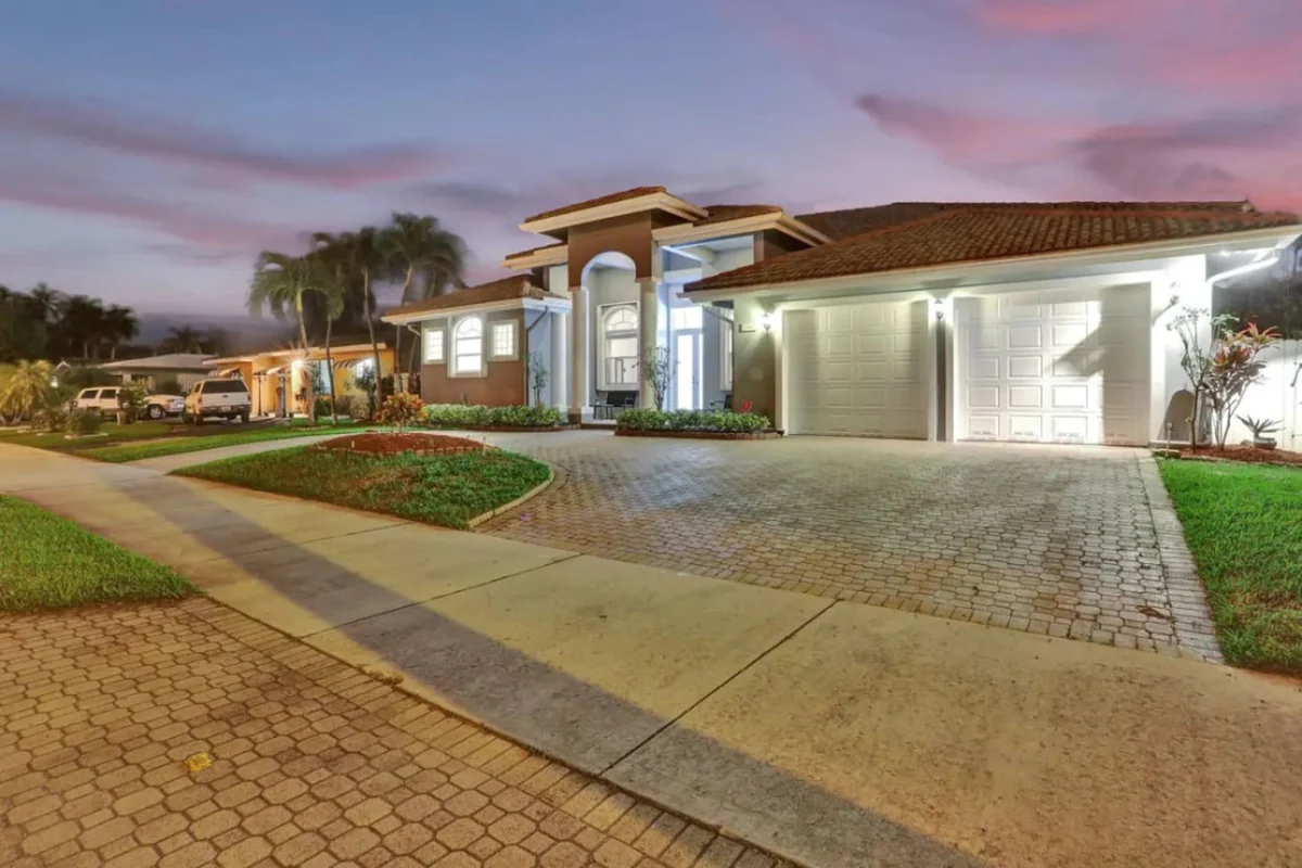 Luxury 6BR Near Beach w/ Pool & Game Room #34