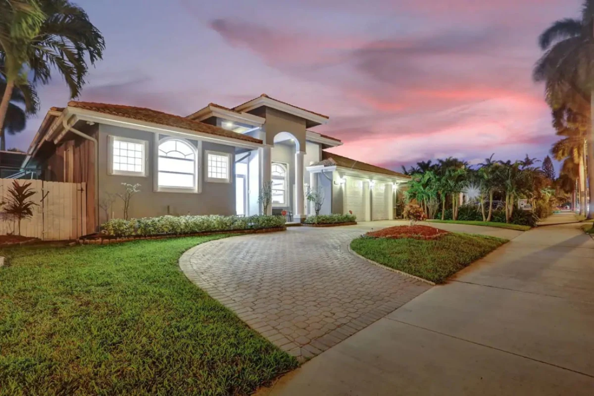 Luxury 6BR Near Beach w/ Pool & Game Room #47