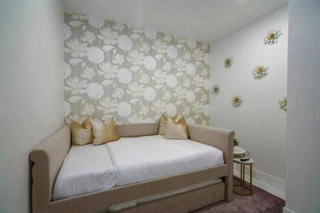Bedroom 4 image 1