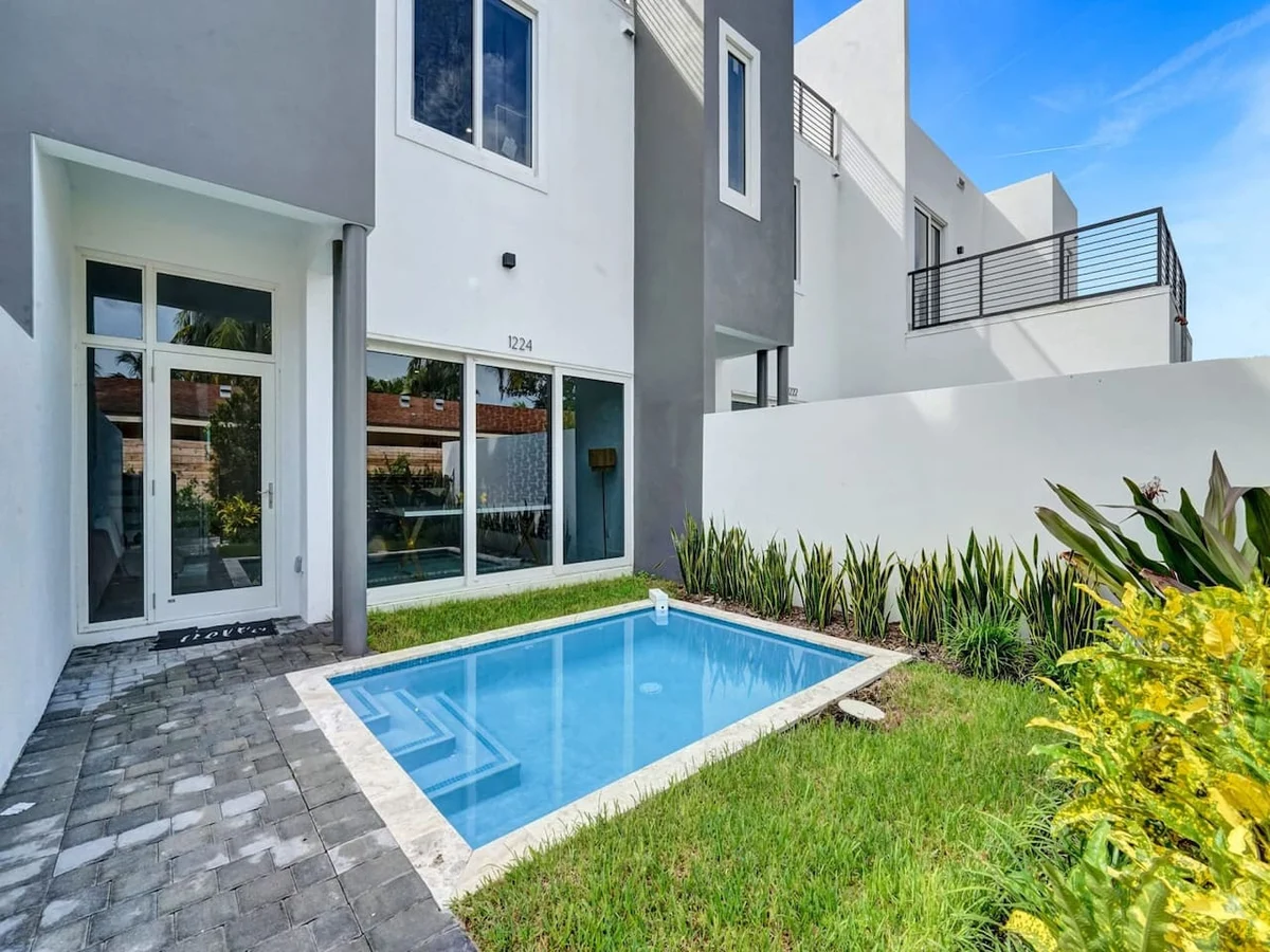 New 2023 Luxe Modern Home with Pool #32